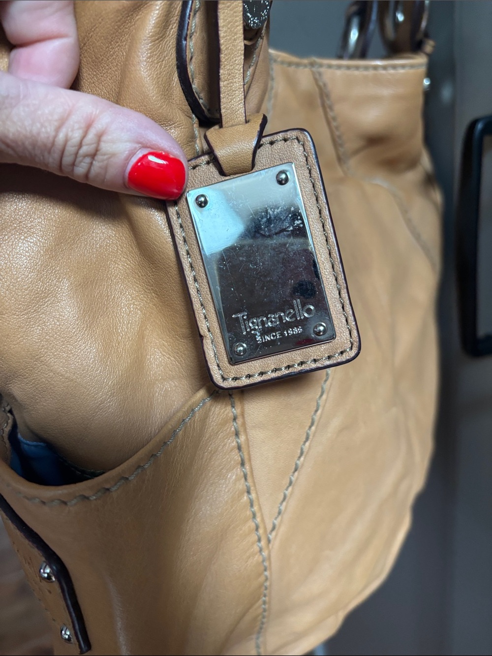 Tignanello Tan Leather Shoulder Tote bag - Picture 5 of 15